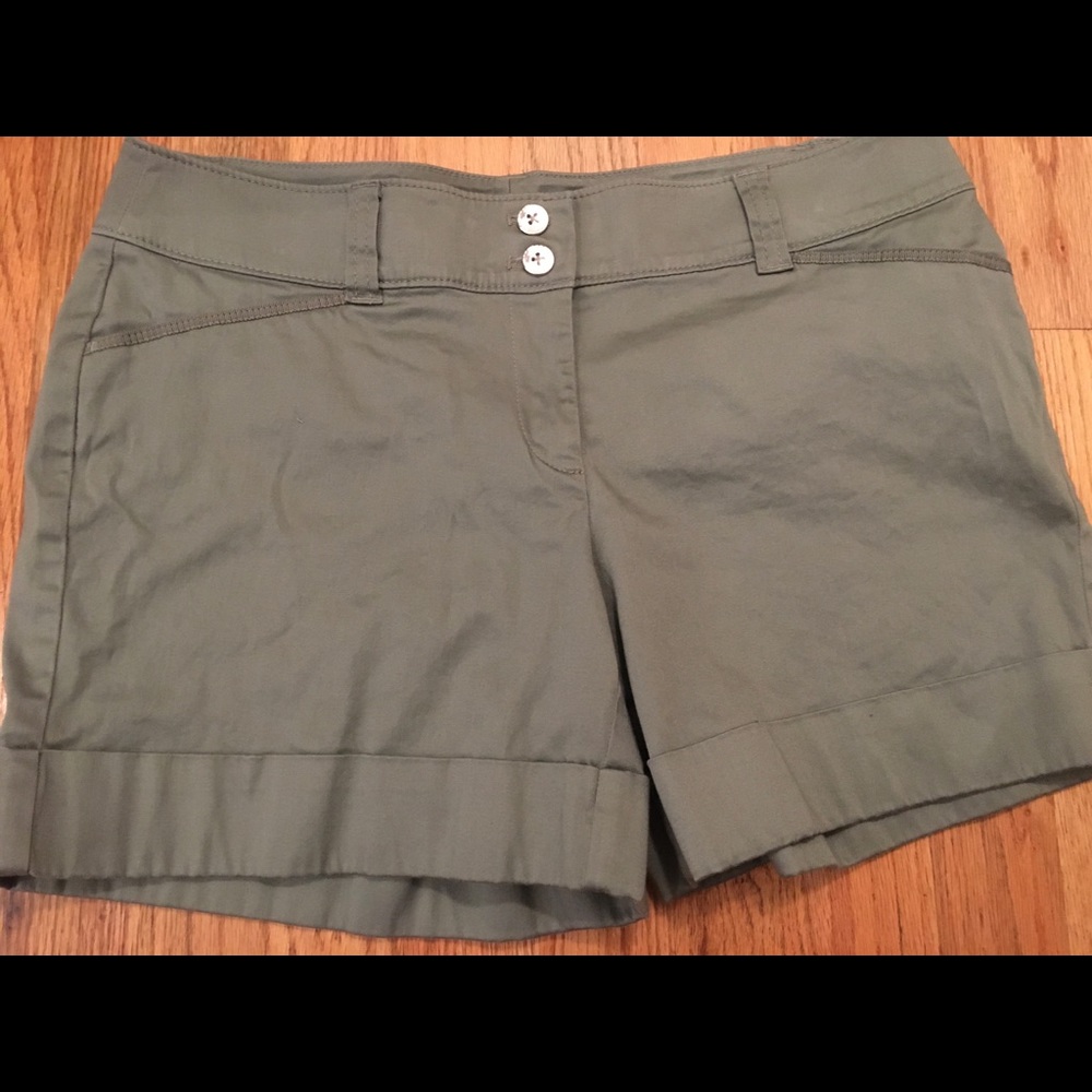 WHBM green shorts size 6